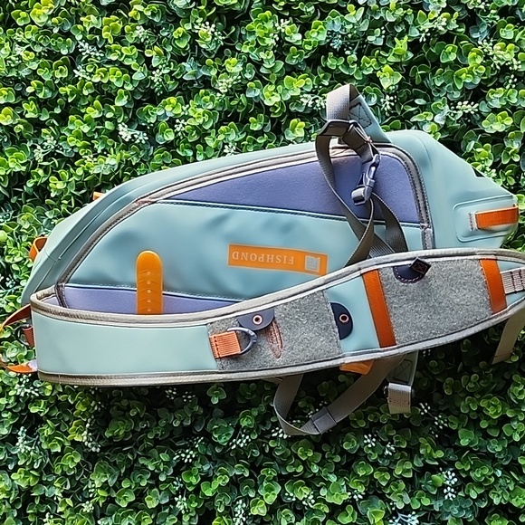 Fishpond Thunderhead Submersible Sling Bag Fishing Angling Fisherman New W/Tag - Picture 4 of 11